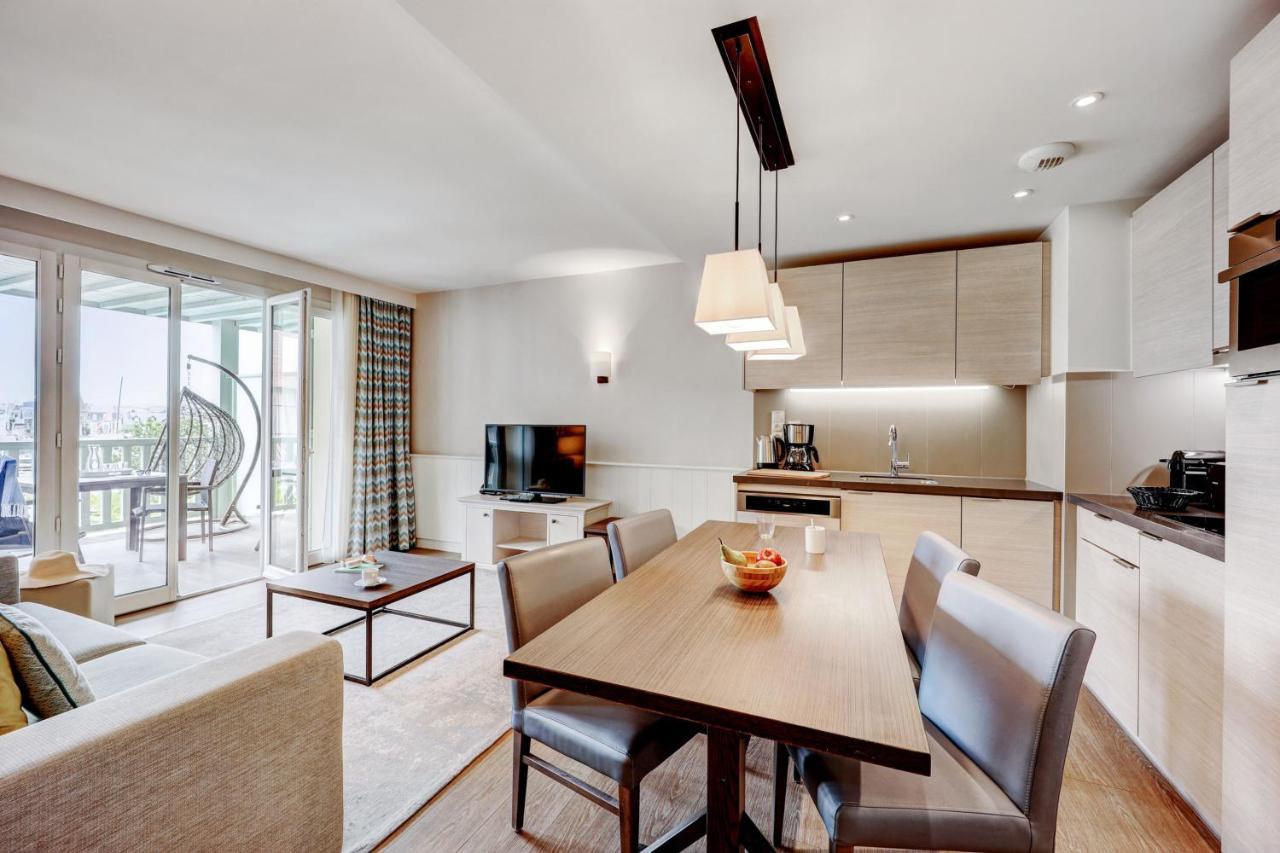 Residence Pierre & Vacances Premium Presqu'Ile De La Touques Deauville Eksteriør bilde A typical apartment