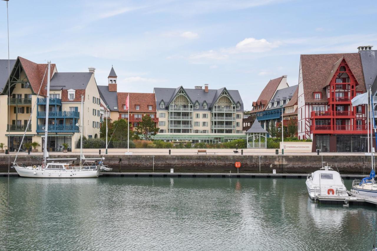 Residence Pierre & Vacances Premium Presqu'Ile De La Touques Deauville Eksteriør bilde The port of Port-Louis